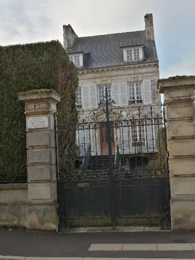 Gite La Langue Francaise Villers Cotterets Buitenkant foto